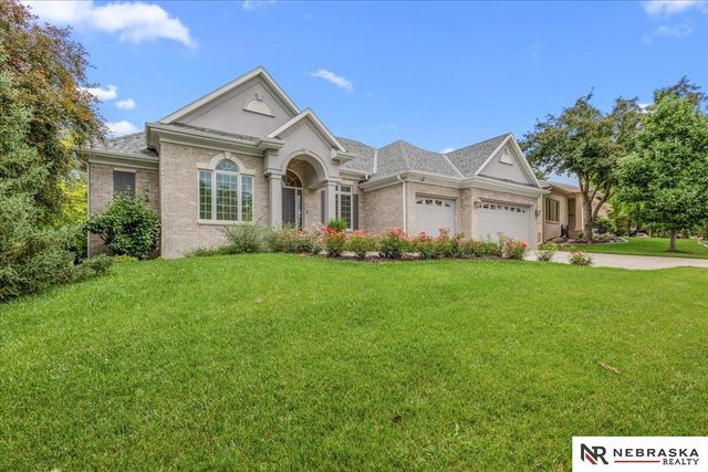 9030 Whispering Wind Road, Lincoln, NE 68512