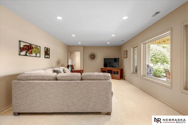 9030 Whispering Wind Road, Lincoln, NE 68512