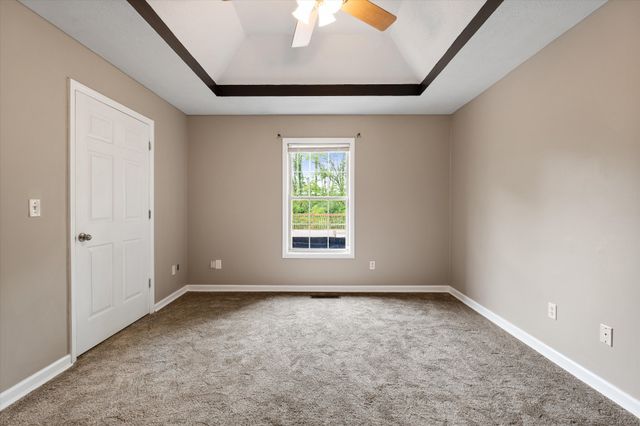 78 Angela Ln, Westmoreland, TN 37186