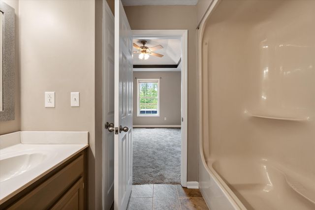 78 Angela Ln, Westmoreland, TN 37186
