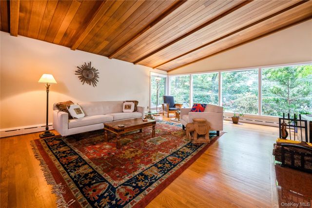 160 Hampshire Road, Bronxville, NY 10708