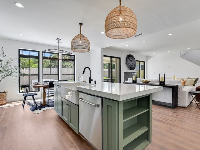 2411 Cherry Lane, Kingsland, TX 78639