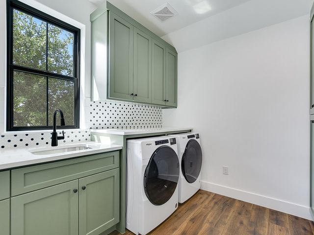 2411 Cherry Lane, Kingsland, TX 78639