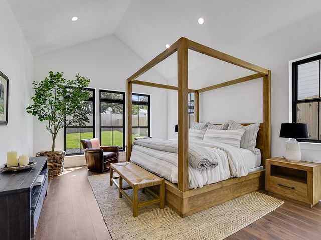 2411 Cherry Lane, Kingsland, TX 78639