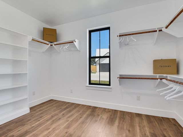 2411 Cherry Lane, Kingsland, TX 78639