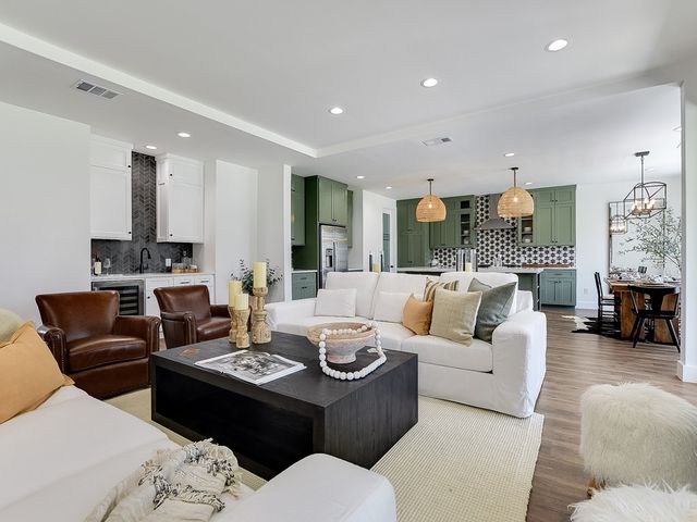 2411 Cherry Lane, Kingsland, TX 78639