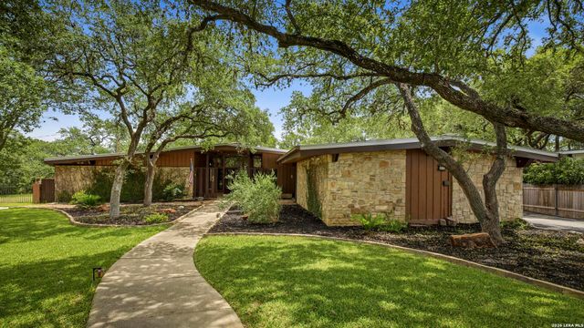 42 RIDGE DR, New Braunfels, TX 78130