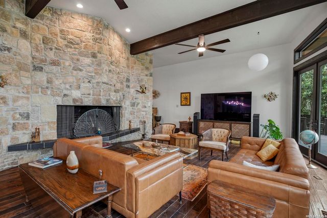 42 RIDGE DR, New Braunfels, TX 78130