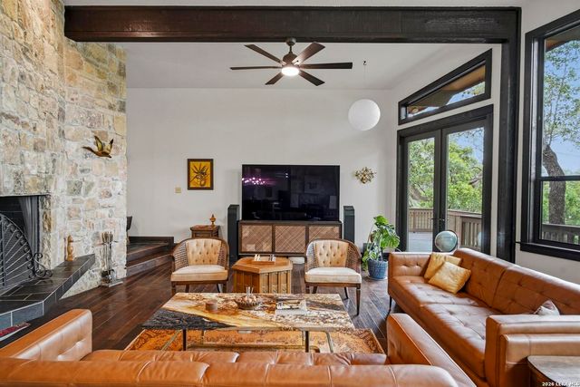 42 RIDGE DR, New Braunfels, TX 78130