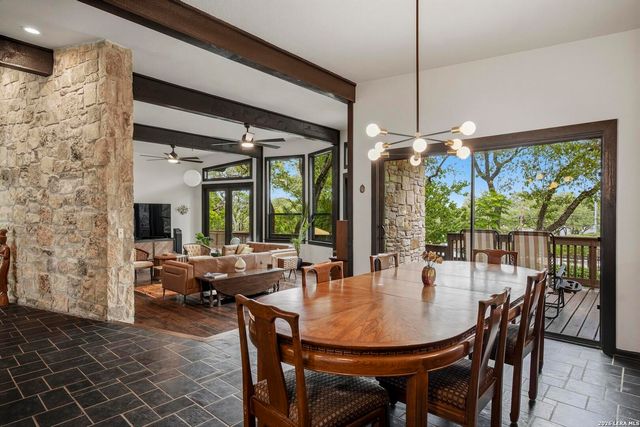 42 RIDGE DR, New Braunfels, TX 78130