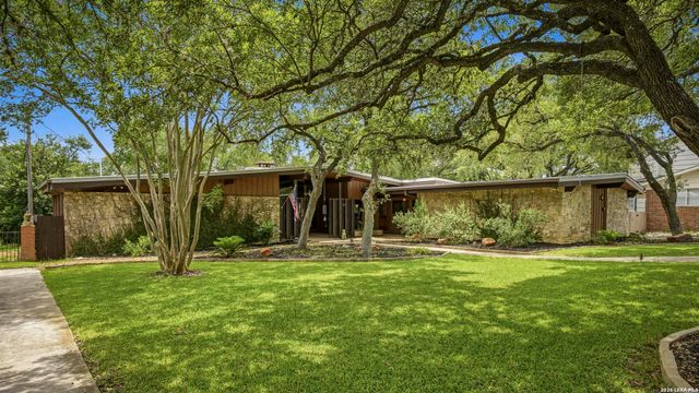 42 RIDGE DR, New Braunfels, TX 78130