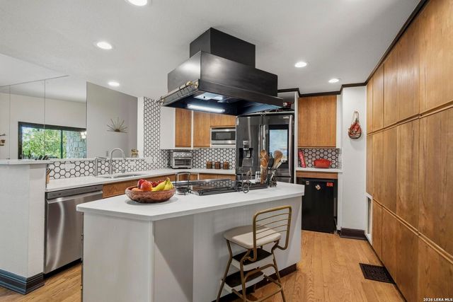 42 RIDGE DR, New Braunfels, TX 78130