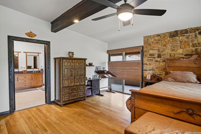 42 RIDGE DR, New Braunfels, TX 78130