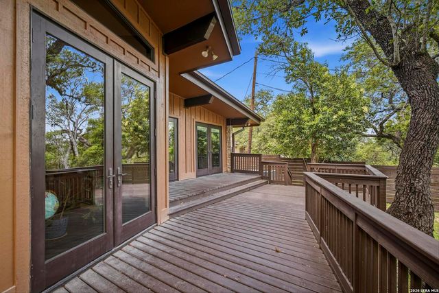 42 RIDGE DR, New Braunfels, TX 78130