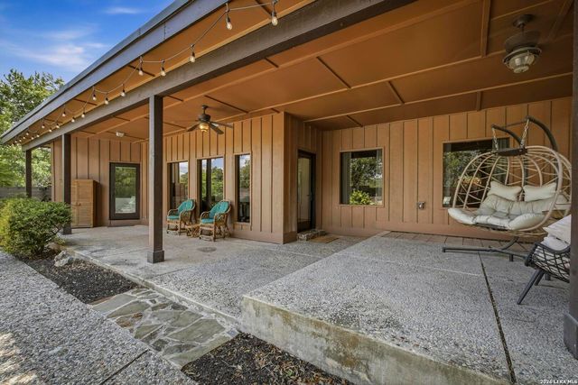 42 RIDGE DR, New Braunfels, TX 78130