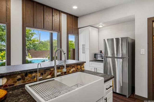 42 RIDGE DR, New Braunfels, TX 78130