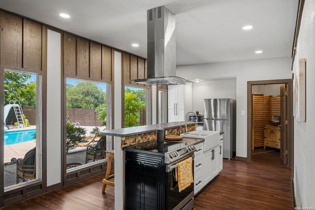 42 RIDGE DR, New Braunfels, TX 78130