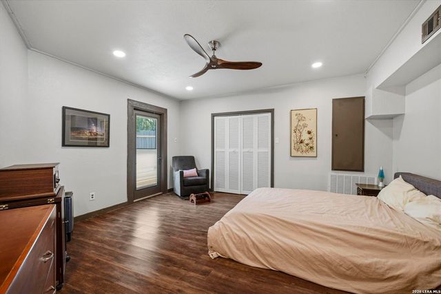 42 RIDGE DR, New Braunfels, TX 78130