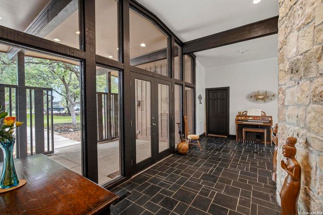 42 RIDGE DR, New Braunfels, TX 78130