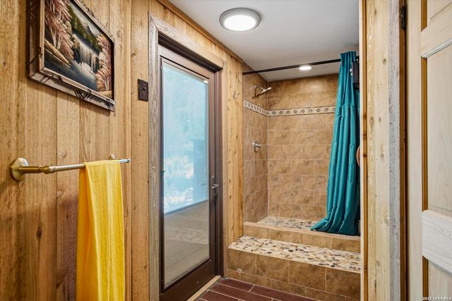 42 RIDGE DR, New Braunfels, TX 78130