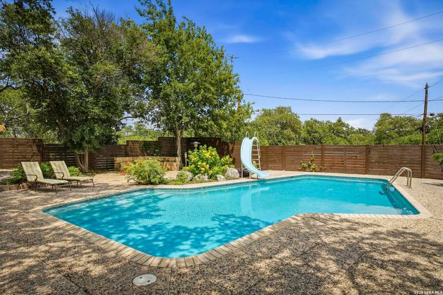 42 RIDGE DR, New Braunfels, TX 78130