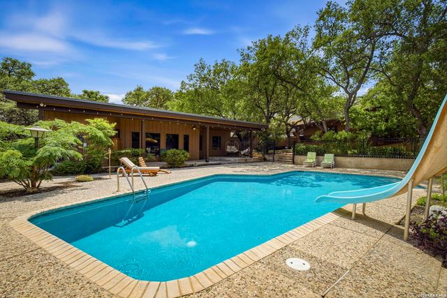 42 RIDGE DR, New Braunfels, TX 78130