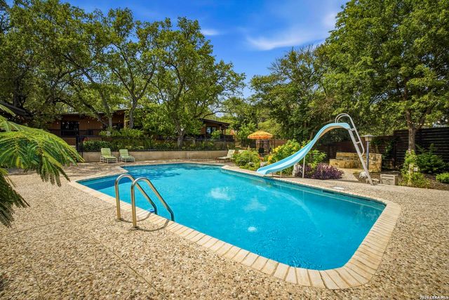 42 RIDGE DR, New Braunfels, TX 78130