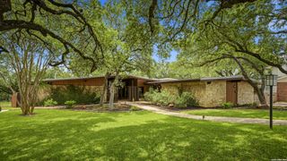 42 RIDGE DR, New Braunfels, TX 78130