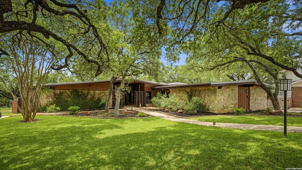 42 RIDGE DR, New Braunfels, TX 78130