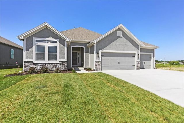 11448 N Auburndale Circle, Kansas City, MO 64157