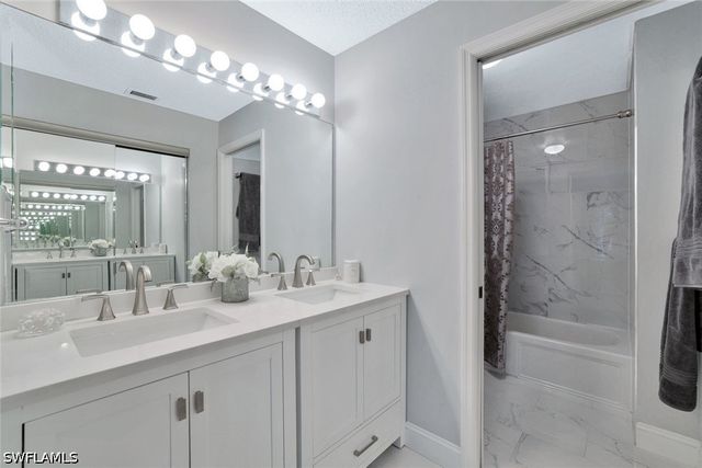 1018 Woodshire LN A210, Naples, FL 34105