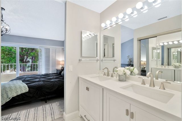 1018 Woodshire LN A210, Naples, FL 34105