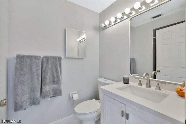 1018 Woodshire LN A210, Naples, FL 34105