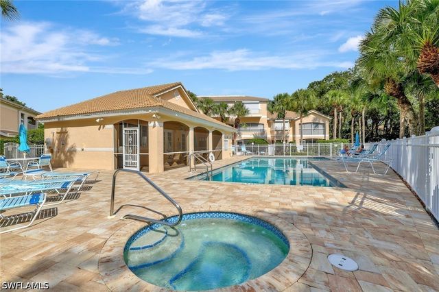 1018 Woodshire LN A210, Naples, FL 34105