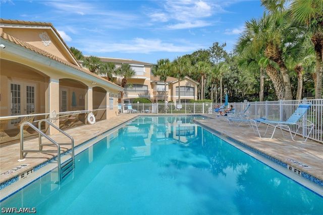 1018 Woodshire LN A210, Naples, FL 34105