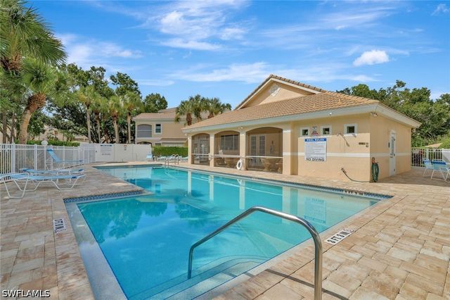 1018 Woodshire LN A210, Naples, FL 34105