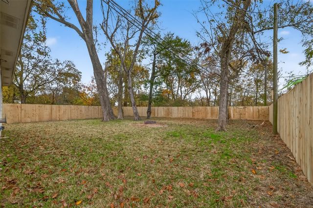 16022 Old River Road, Channelview, TX 77530