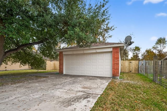 16022 Old River Road, Channelview, TX 77530