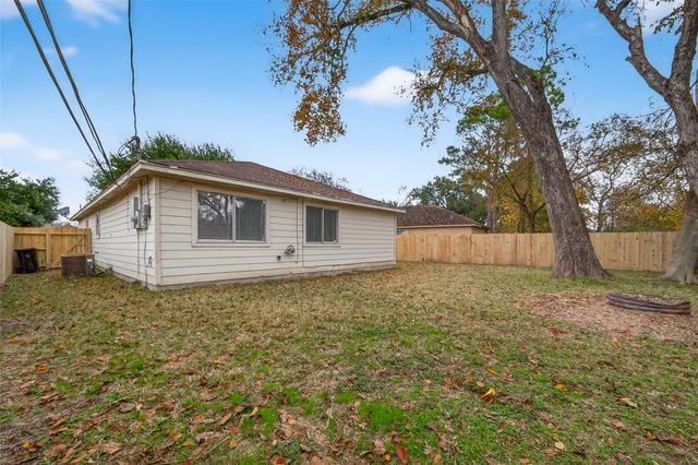 16022 Old River Road, Channelview, TX 77530