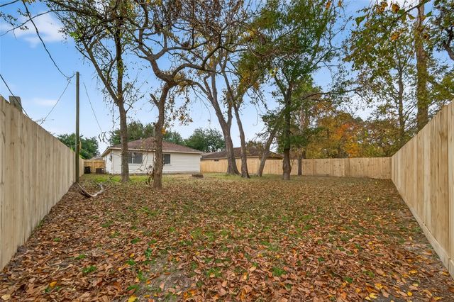 16022 Old River Road, Channelview, TX 77530