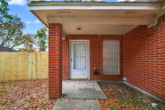 16022 Old River Road, Channelview, TX 77530