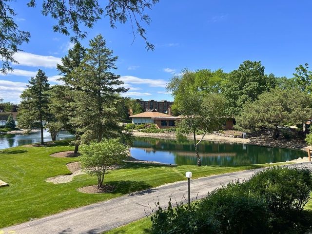 1206 New Wilke Road 206, Arlington Heights, IL 60005