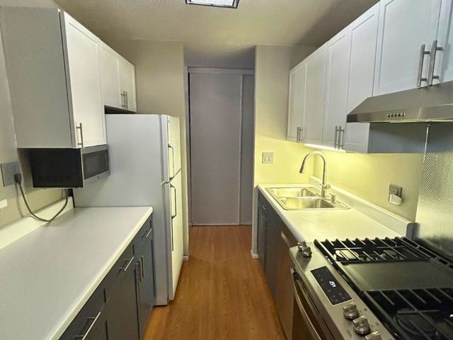 1206 New Wilke Road 206, Arlington Heights, IL 60005