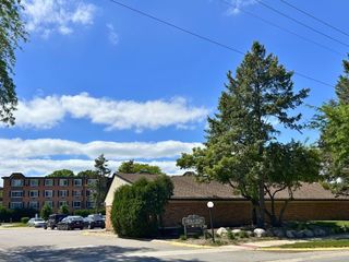 1206 New Wilke Road 206, Arlington Heights, IL 60005
