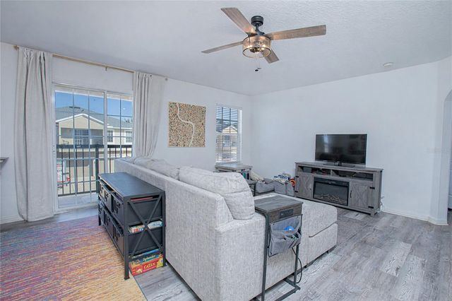 3936 PEMBERLY PINES CIRCLE, St Cloud, FL 34769