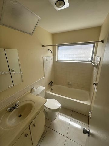 2309 NW 54th St, Tamarac, FL 33309