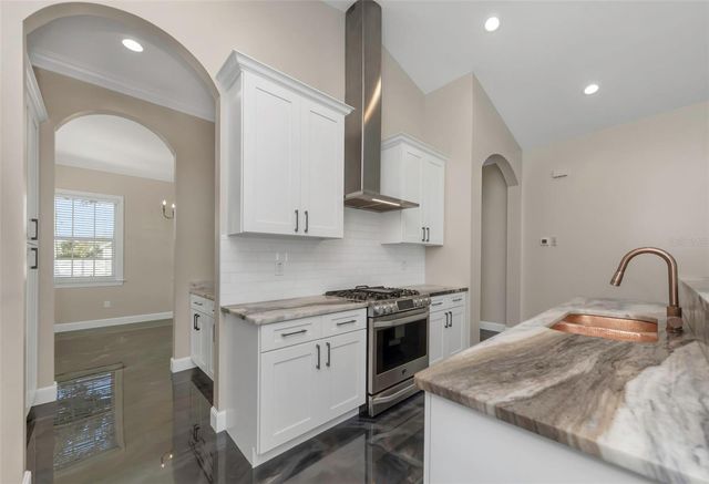 2348 2ND AVENUE S, St Petersburg, FL 33712