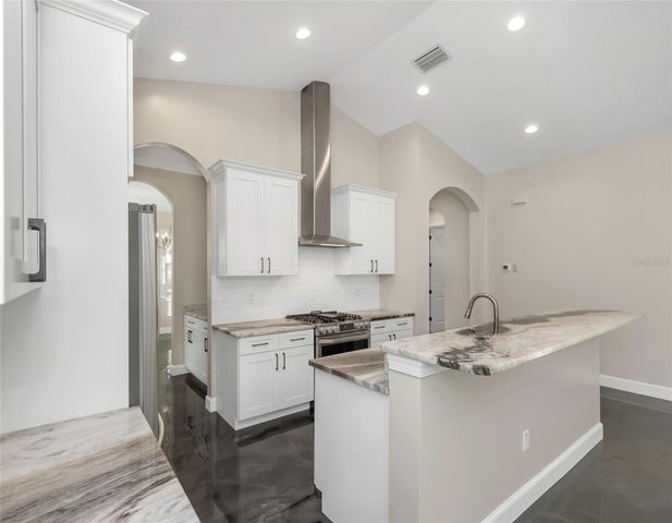 2348 2ND AVENUE S, St Petersburg, FL 33712