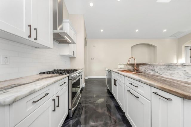 2348 2ND AVENUE S, St Petersburg, FL 33712