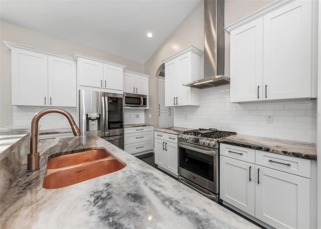 2348 2ND AVENUE S, St Petersburg, FL 33712